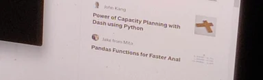 russian-english bilingual meme about python and data science