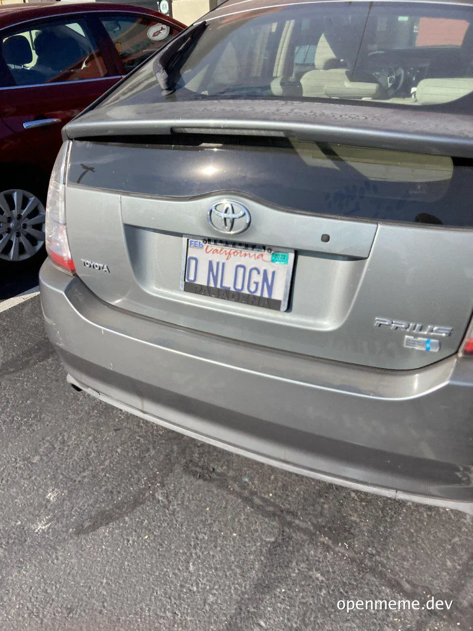car with license plate '0 nlogn'